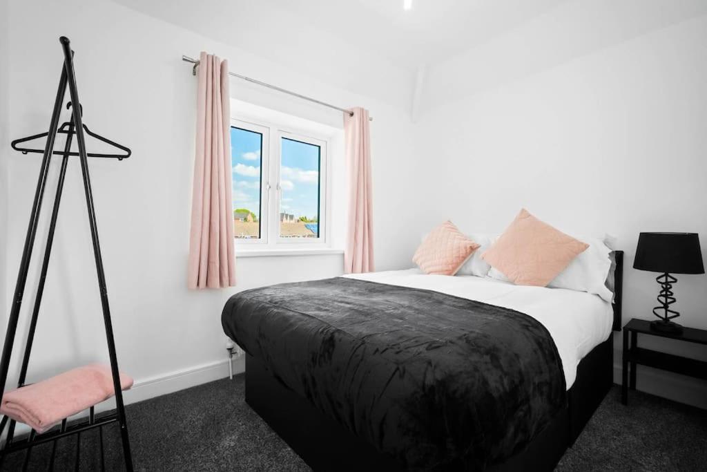Family Contractors 3 Bed House Free Parking Sleeps7 Сasa de vacaciones *