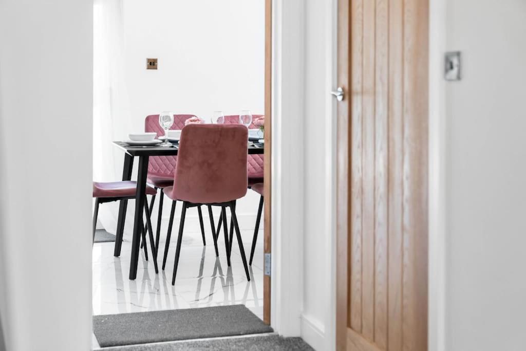 Family Contractors 3 Bed House Free Parking Sleeps7 Сasa de vacaciones Bilston